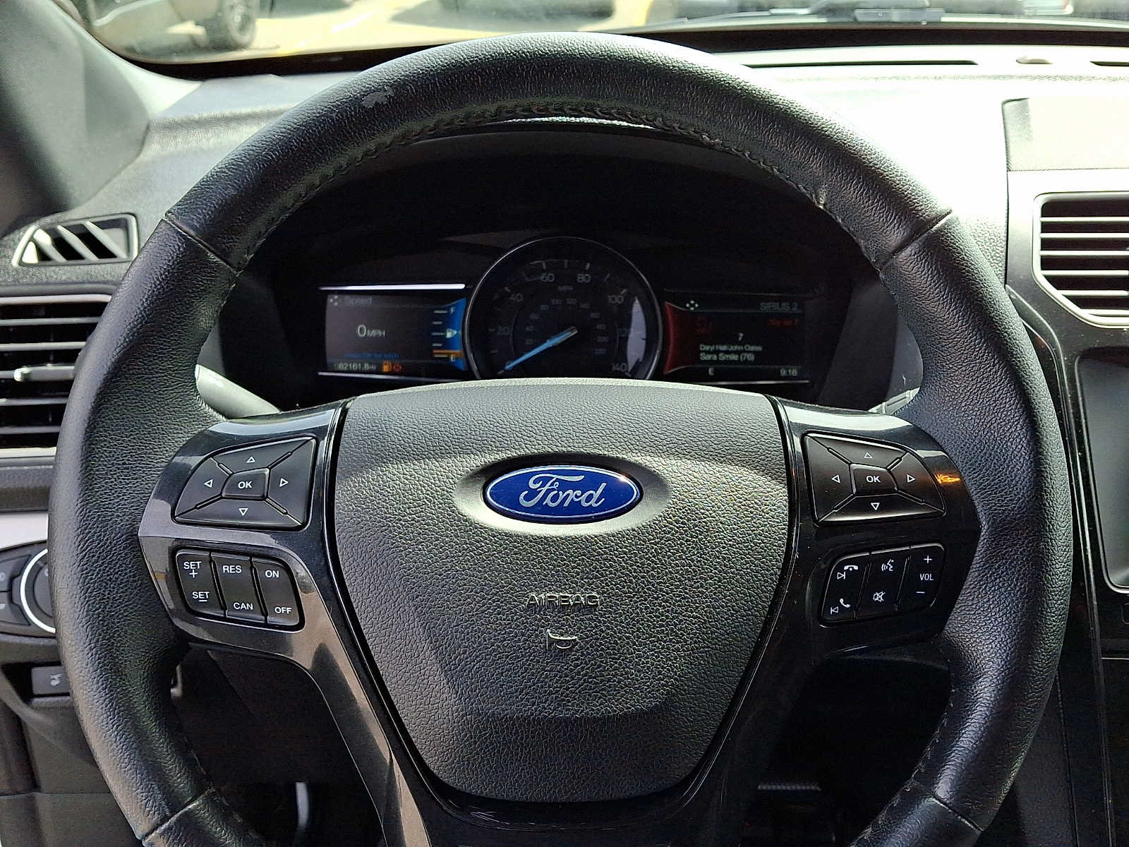 Used 2018 Ford Explorer XLT w/ Equipment Group 202A AWD/4WD image 22