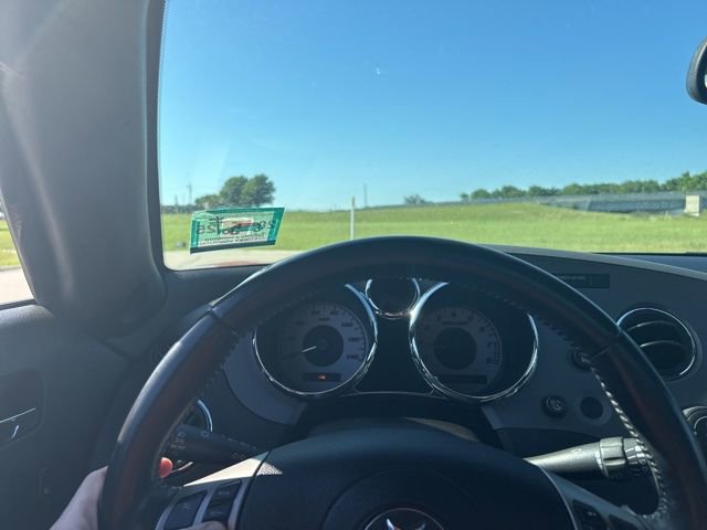 Used 2007 Pontiac Solstice Convertible w/ Premium Package RWD image 17