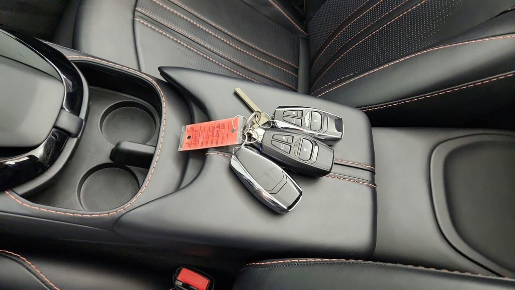 Used 2022 Aston Martin V8 Vantage Roadster image 25