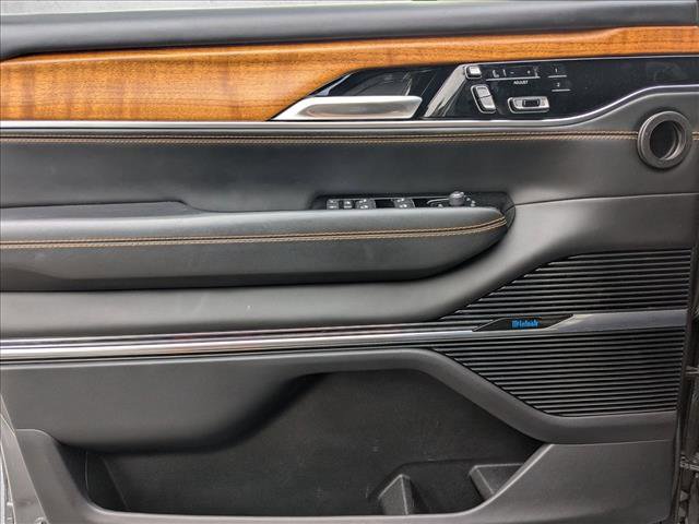 Used 2022 Jeep Grand Wagoneer Series III w/ Rear Seat Video Group 1 image 9