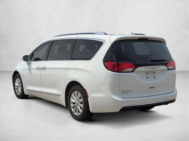 Used 2018 Chrysler Pacifica Touring-L w/ Premium Audio Group image 7