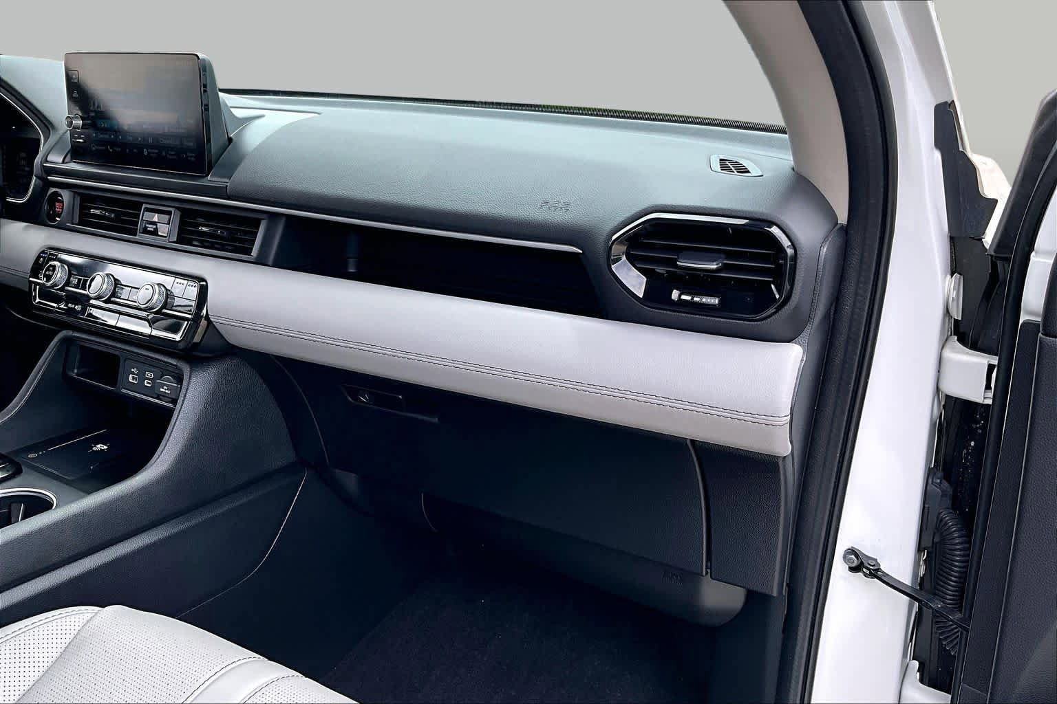 Used 2023 Honda Pilot Elite image 17