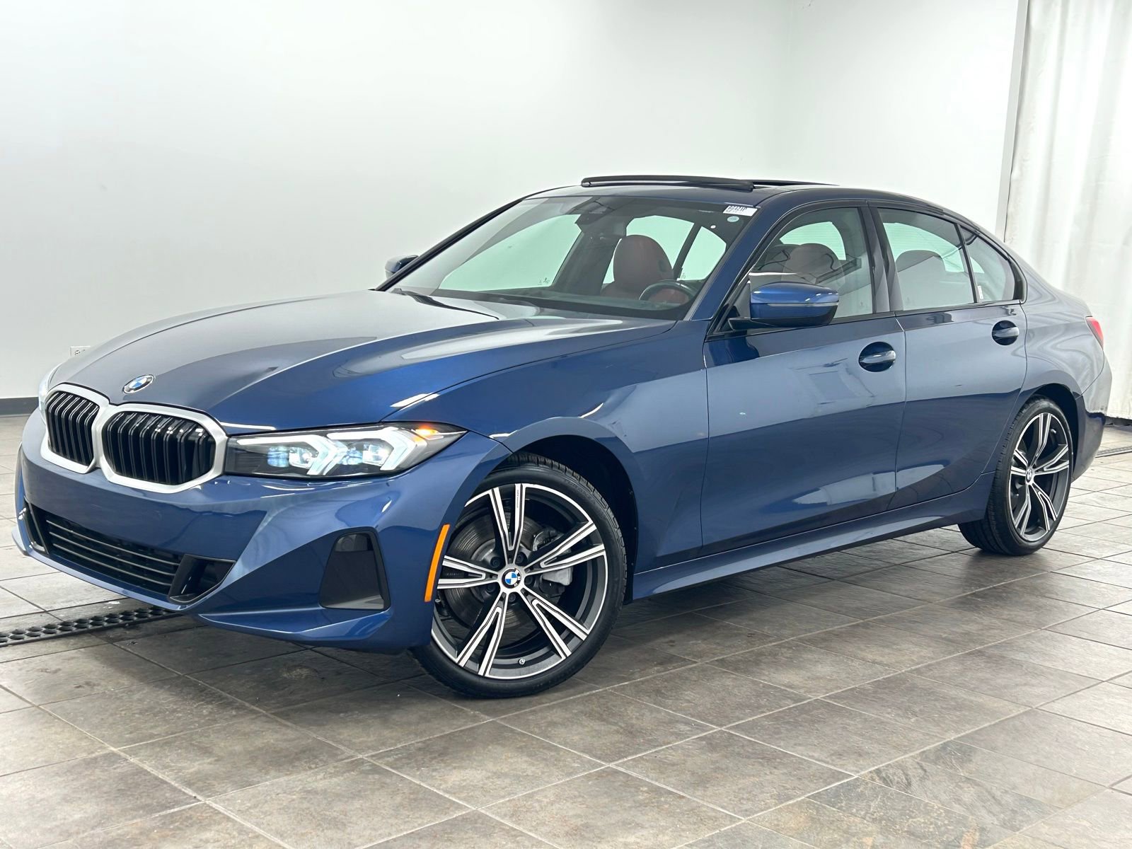 Used 2023 BMW 330i xDrive Sedan w/ Premium Package image 1