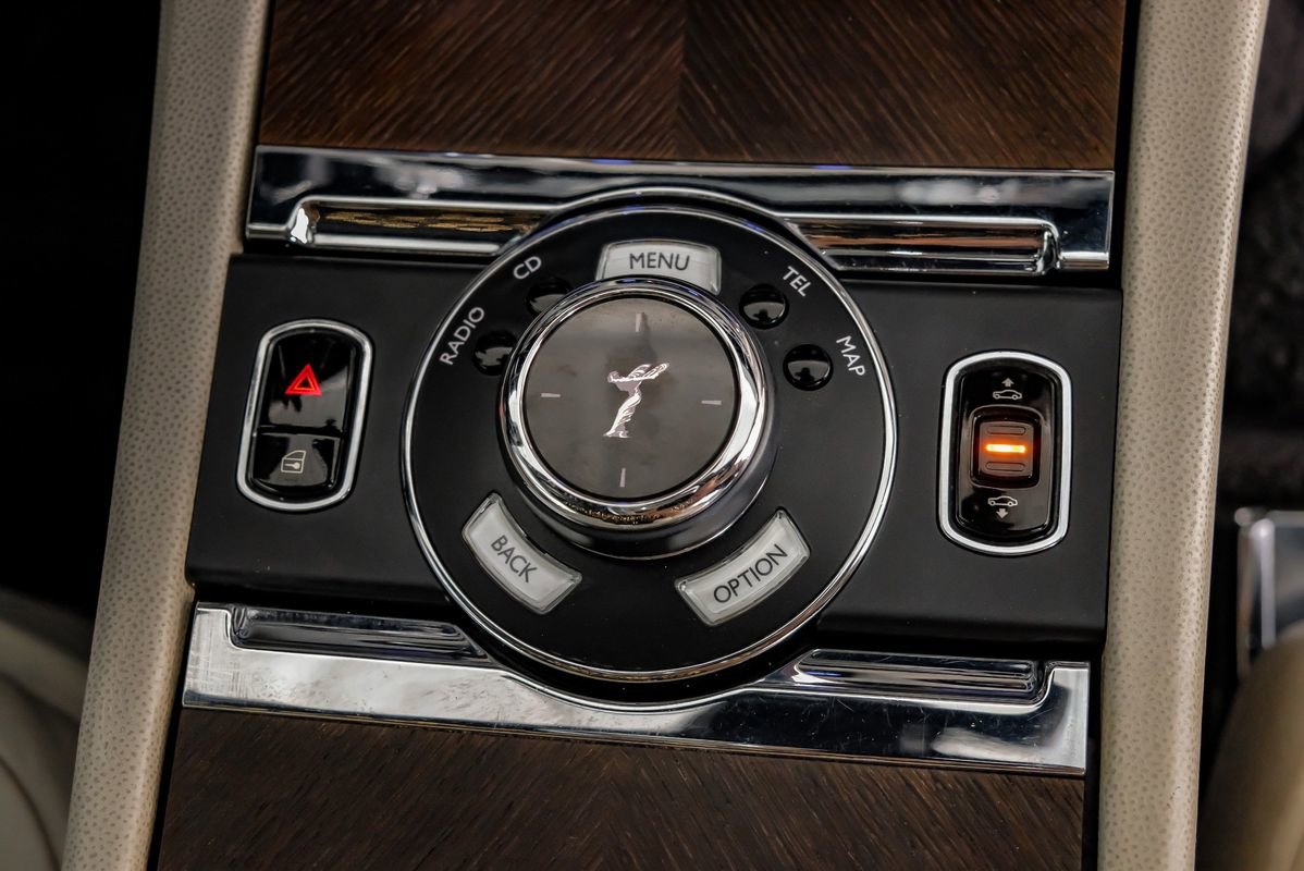 Used 2016 Rolls-Royce Wraith image 25