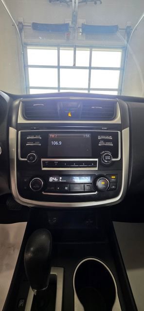 Used 2017 Nissan Altima 2.5 SV image 17