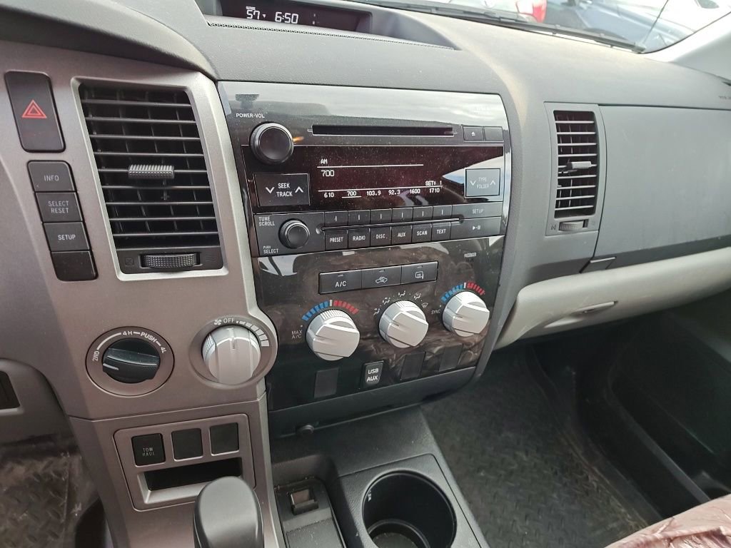 Used 2010 Toyota Tundra 4x4 Double Cab image 12