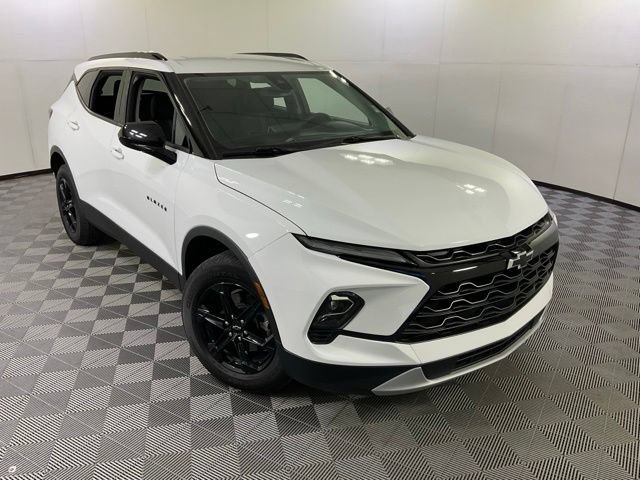 Used 2025 Chevrolet Blazer LT w/ Convenience Package FWD image 37