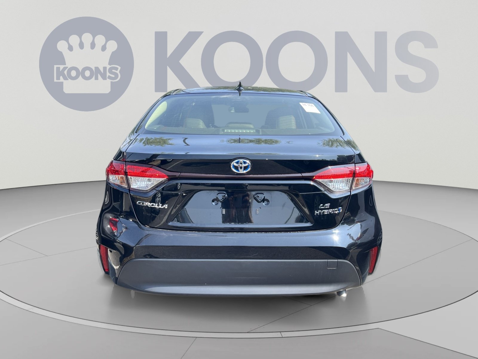 Used 2024 Toyota Corolla LE w/ LE Convenience Package FWD image 4