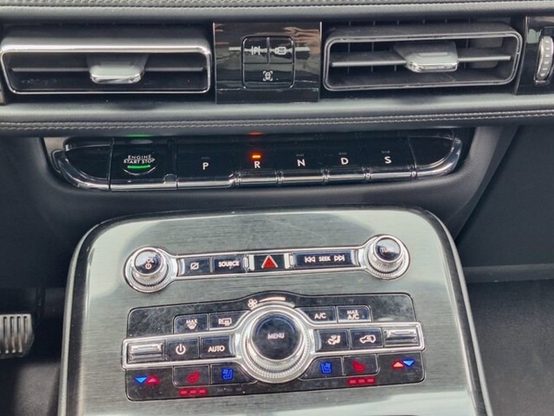 Used 2023 Lincoln Nautilus Reserve w/ Luxury Package image 27