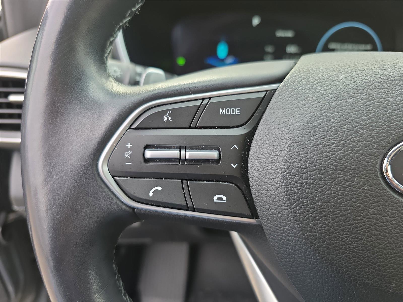 Certified 2023 Hyundai Santa Fe Limited w/ Cargo Package image 22