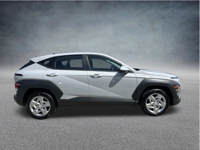 New 2027 Hyundai Kona SE FWD image 10