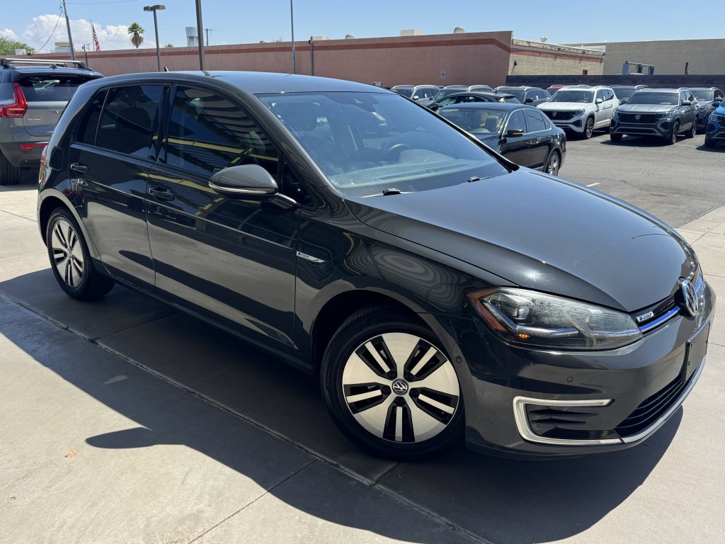 Used 2019 Volkswagen e-Golf SEL Premium image 6