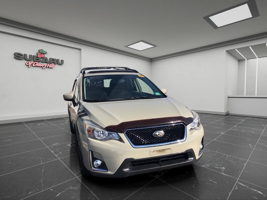 Used 2016 Subaru Crosstrek 2.0i Premium w/ Moonroof Package AWD/4WD image 2