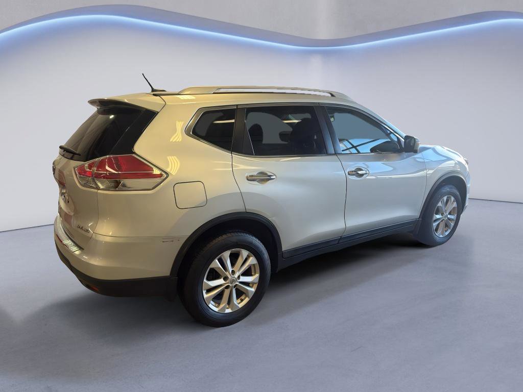 Used 2015 Nissan Rogue SV w/ SV Premium Package image 6