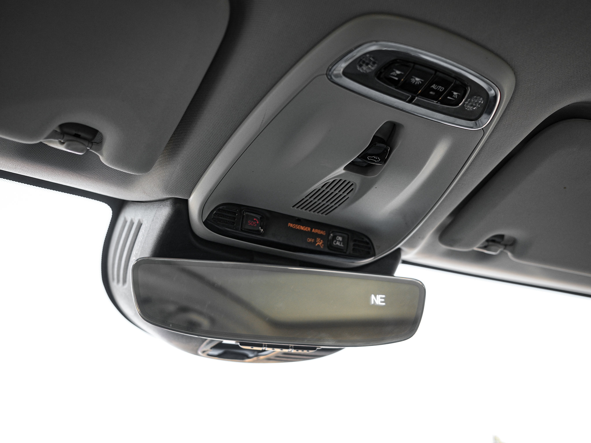 Used 2020 Volvo XC60 T6 Momentum image 27