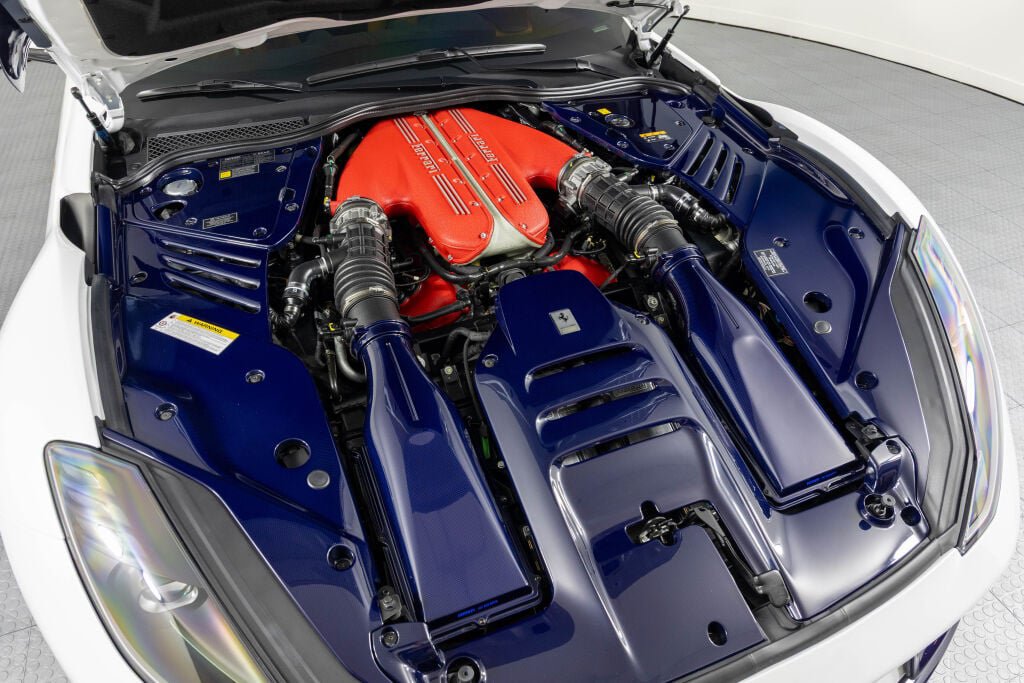 Used 2023 Ferrari 812 Competizione RWD image 72