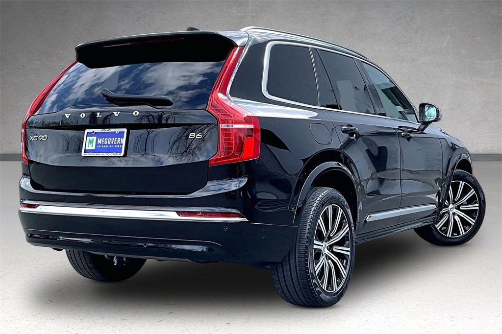 Certified 2023 Volvo XC90 B6 Plus image 5