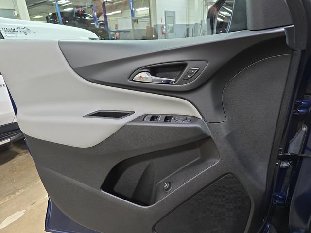 Used 2019 Chevrolet Equinox LT w/ Driver Convenience Package FWD image 28