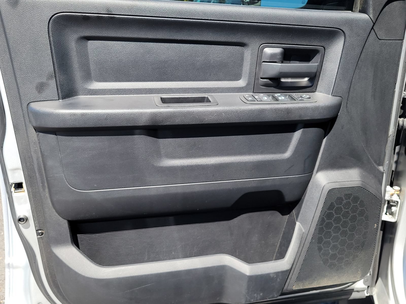 Used 2014 RAM 2500 Tradesman w/ Chrome Appearance Group AWD/4WD image 7