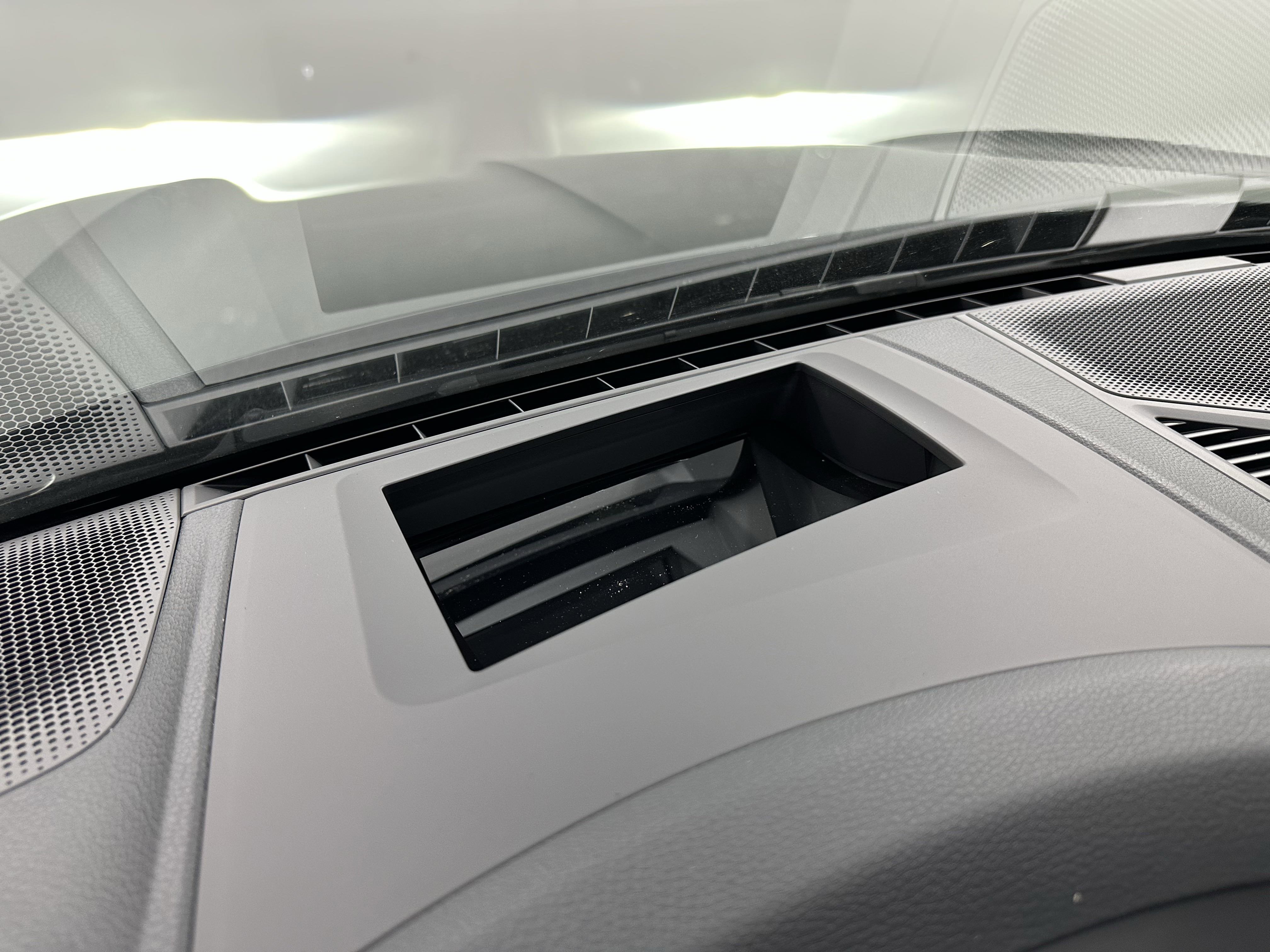 Certified 2025 Porsche Cayenne image 54