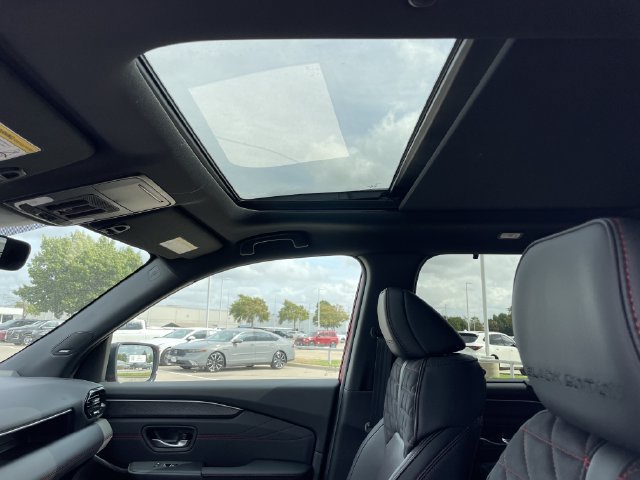 New 2026 Honda Pilot Black Edition image 24