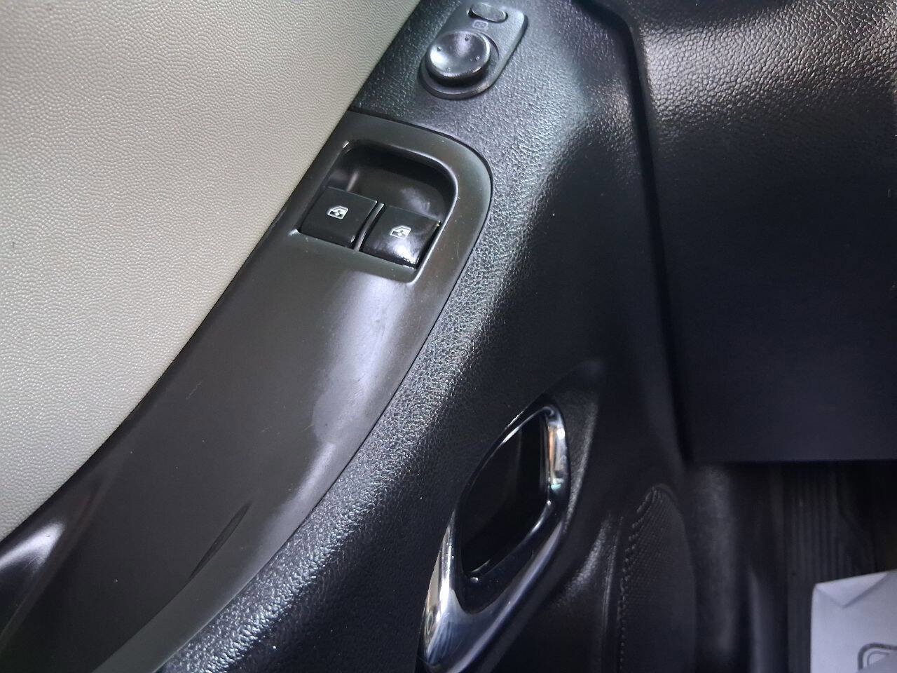Used 2011 Chevrolet Camaro LS RWD image 14