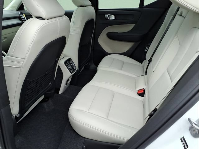 New 2026 Volvo XC40 B5 Plus w/ Protection Package Premier AWD/4WD image 11