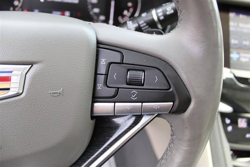 Used 2023 Cadillac XT6 Premium Luxury AWD/4WD image 17