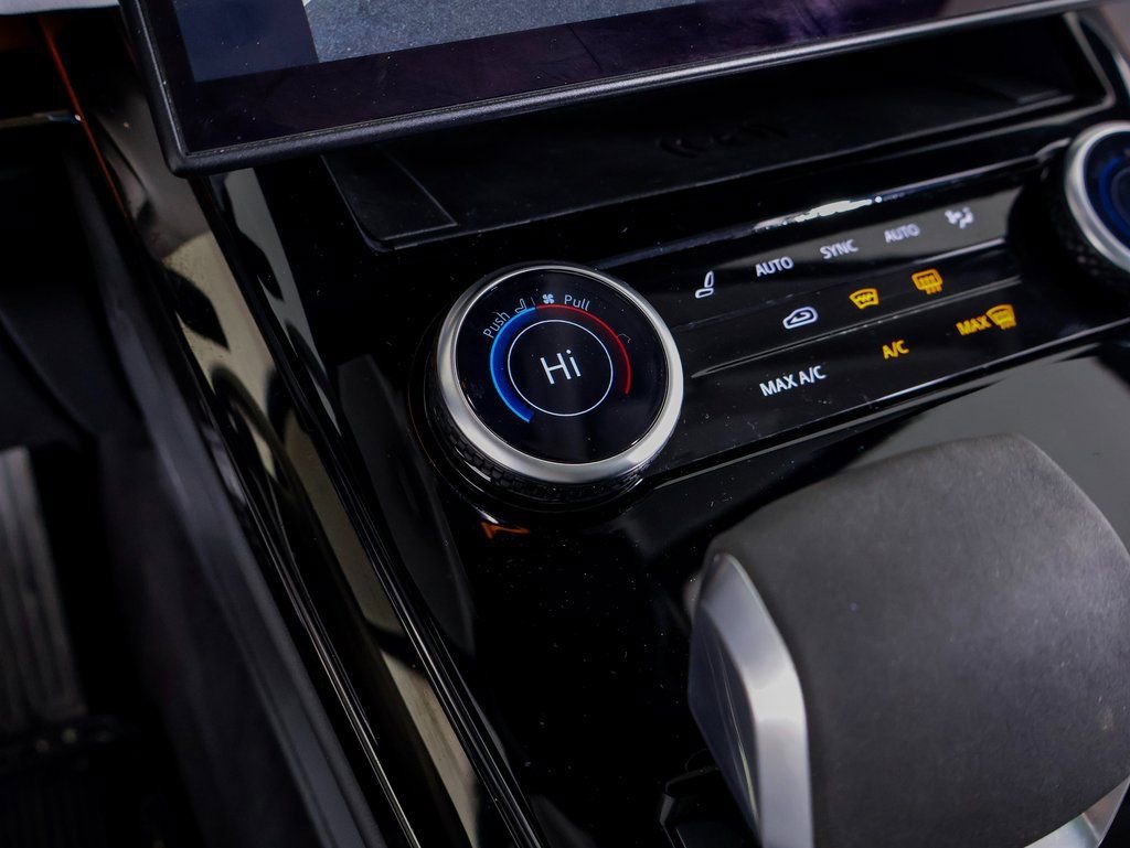 Used 2023 Land Rover Range Rover Sport SE image 15