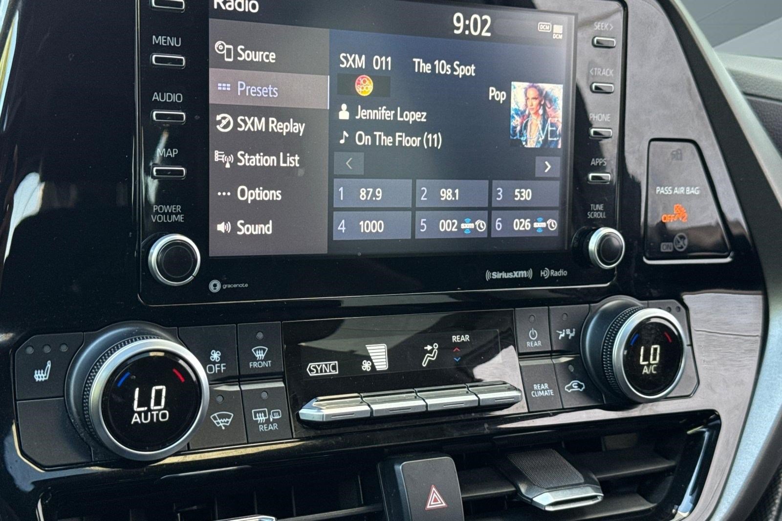 Used 2022 Toyota Highlander XLE FWD image 20