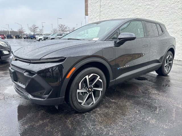 Used 2026 Chevrolet Equinox EV LT w/ Comfort Package image 3