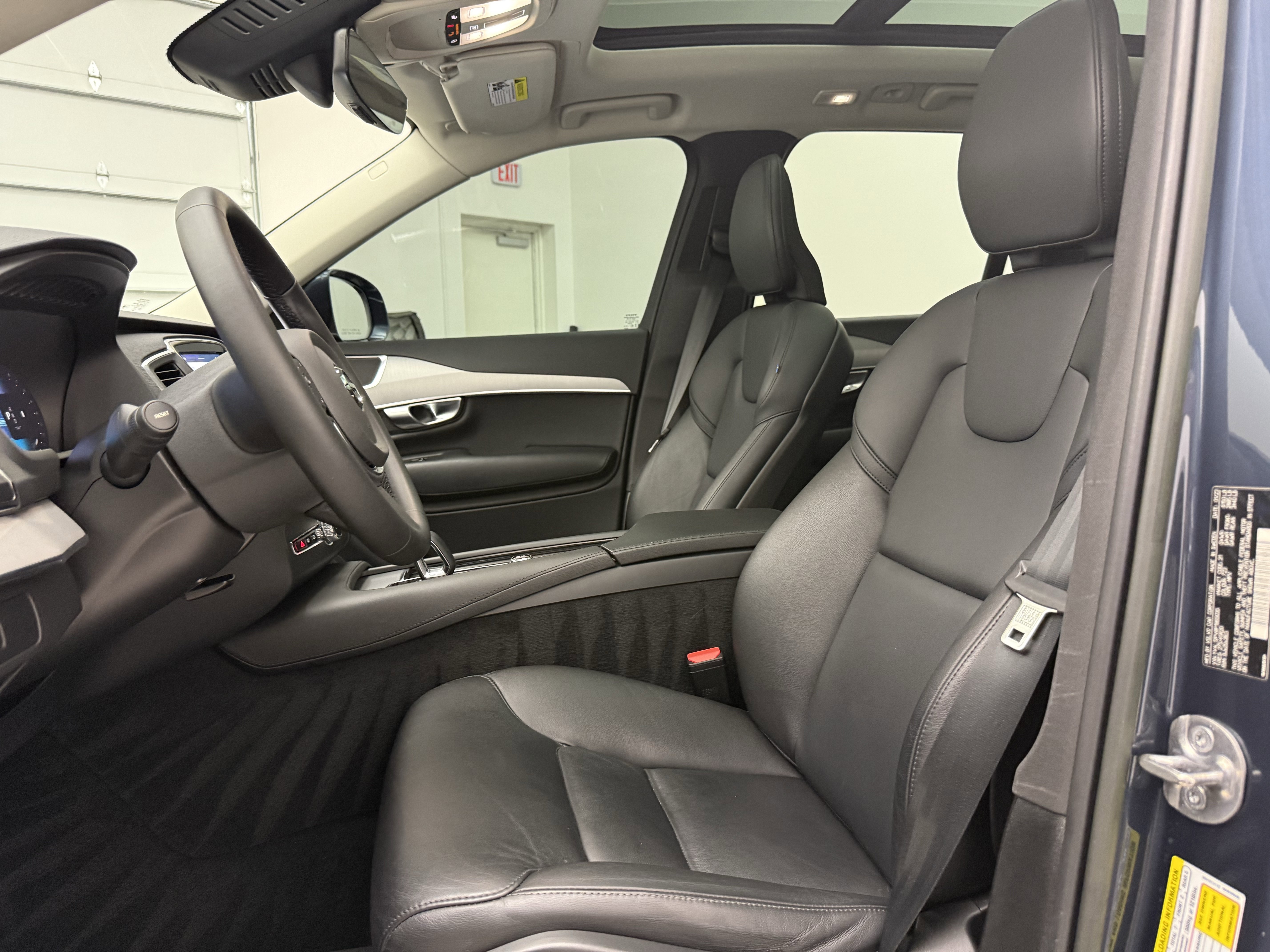 Certified 2023 Volvo XC90 B5 Core w/ Protection Package Premier AWD/4WD image 12