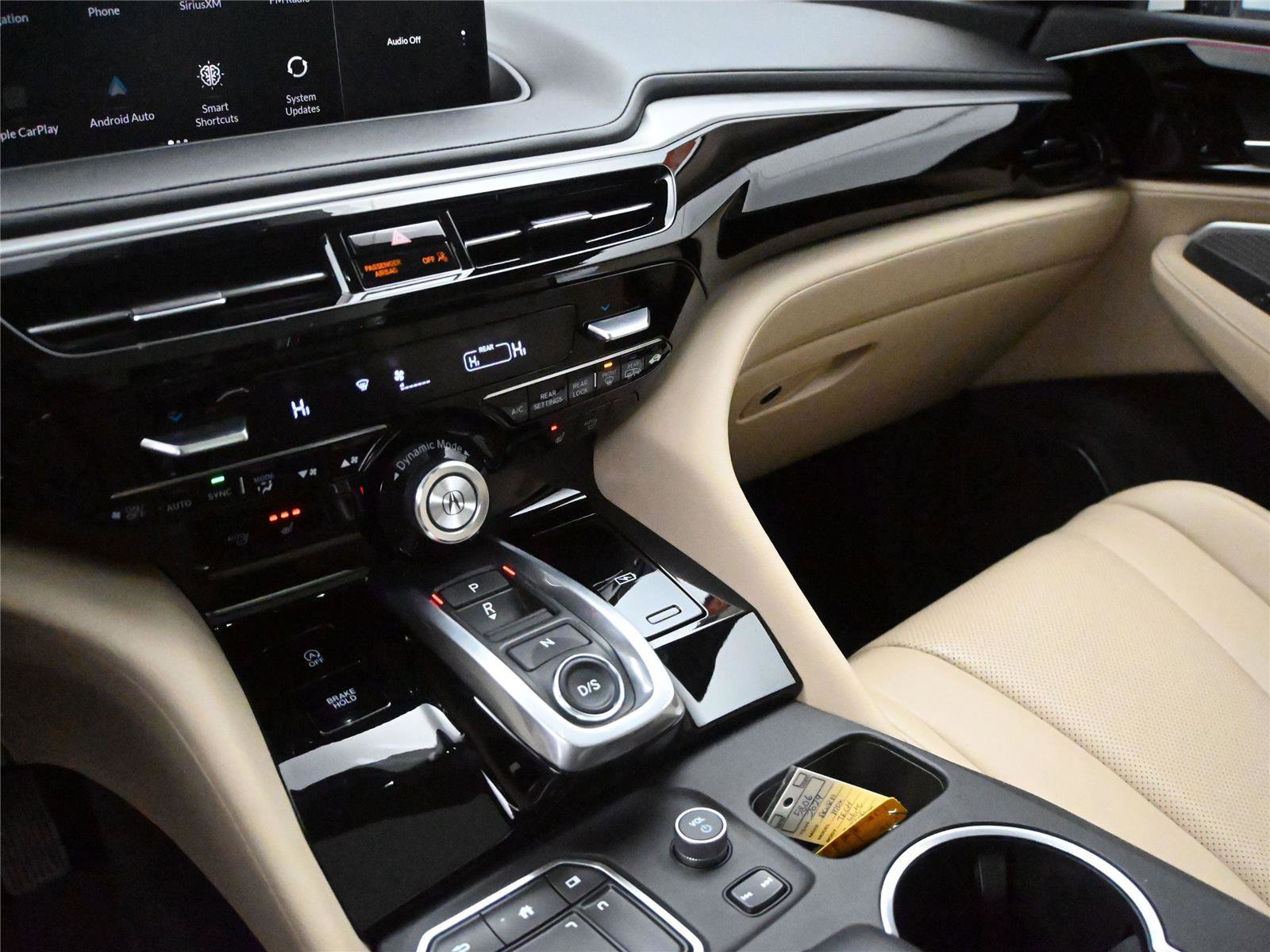 Certified 2024 Acura MDX SH-AWD w/ Technology Package image 4