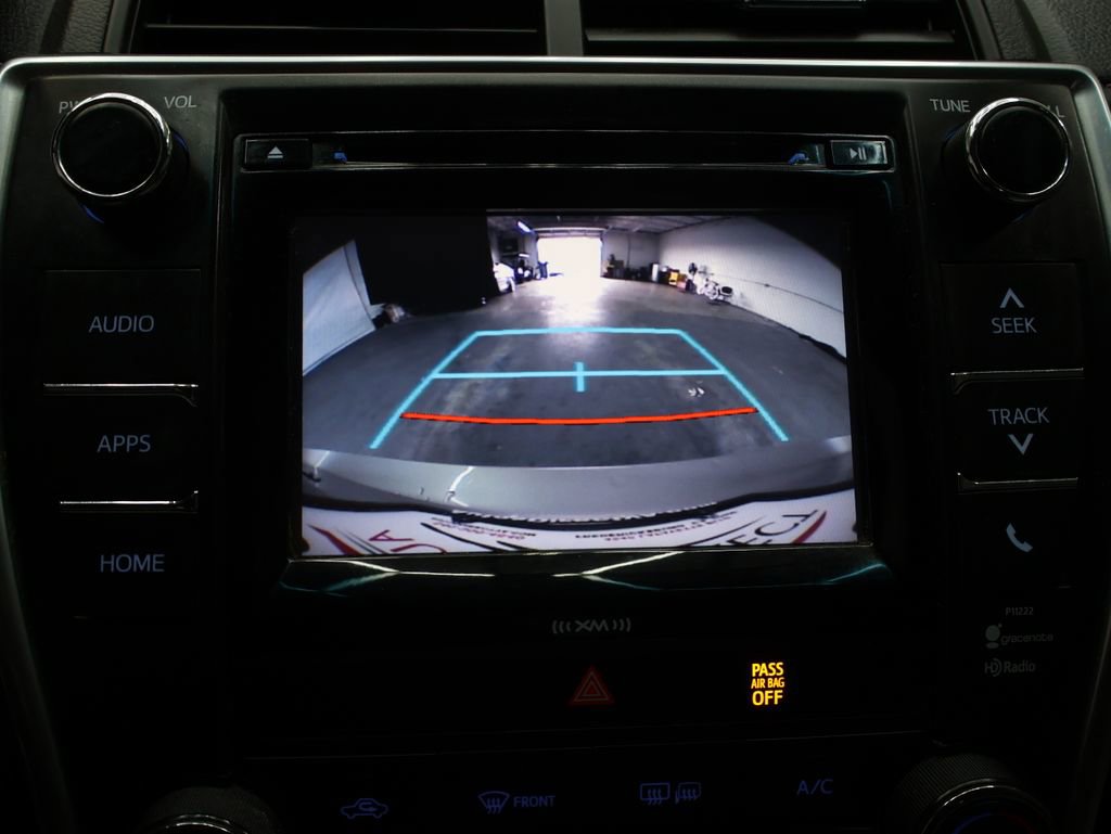 Used 2016 Toyota Camry SE FWD image 21