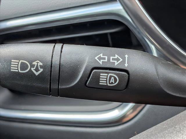 Used 2022 Chevrolet Equinox LS w/ LS Convenience Package FWD image 16
