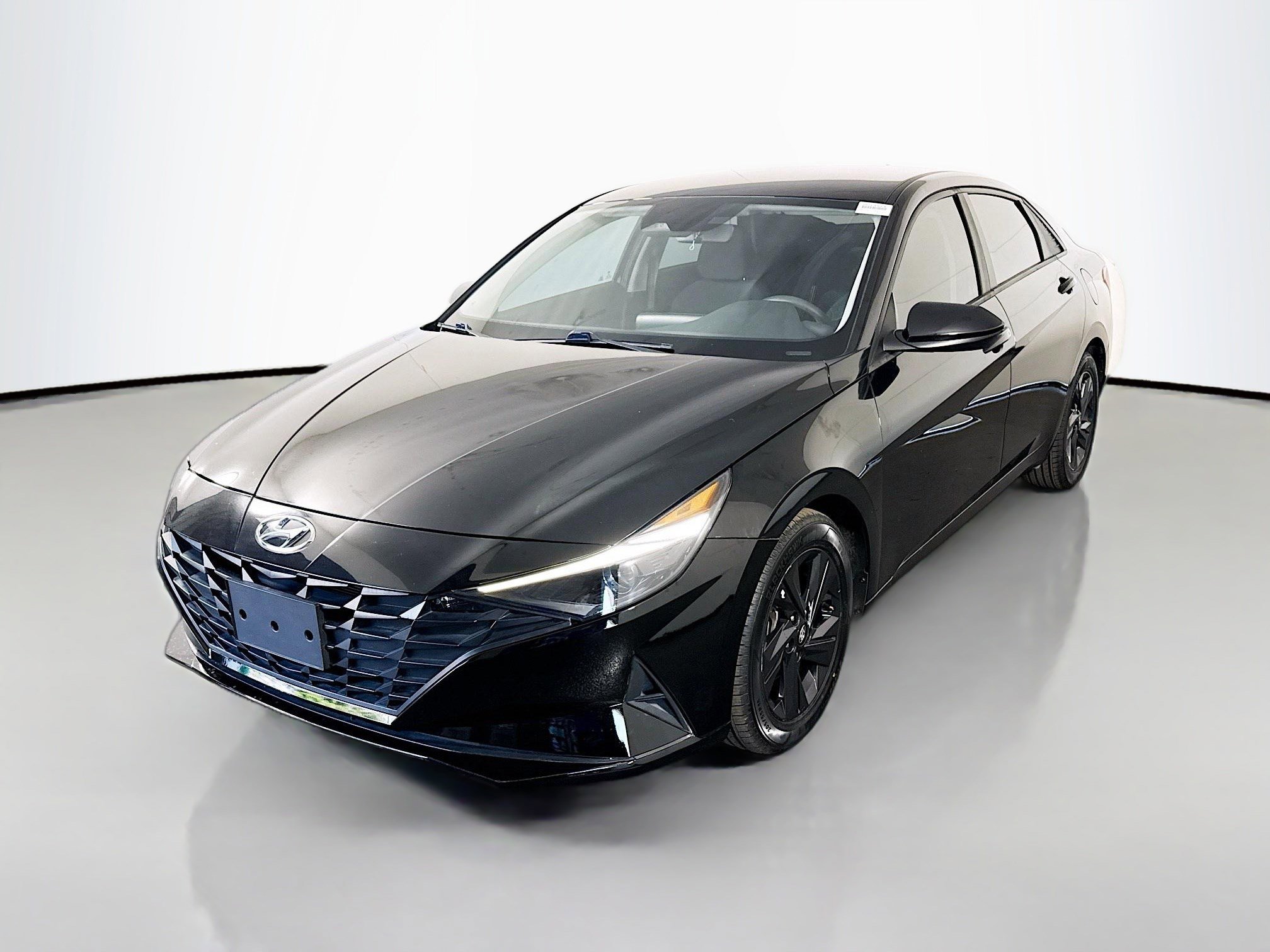 Used 2021 Hyundai Elantra SEL image 4