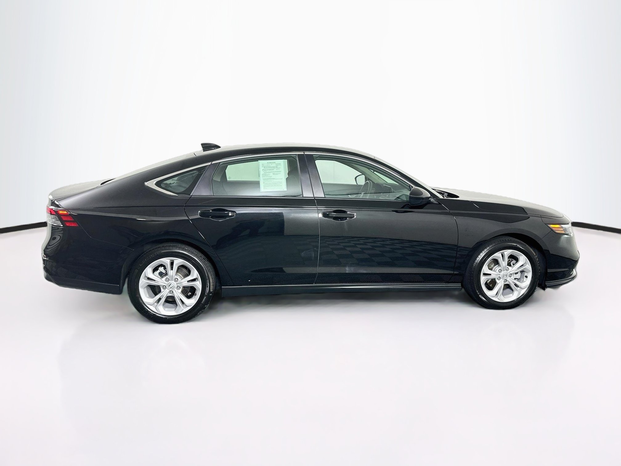 Used 2025 Honda Accord LX image 10