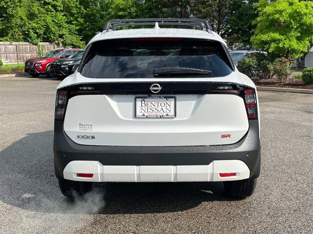 New 2025 Nissan Kicks SR image 4