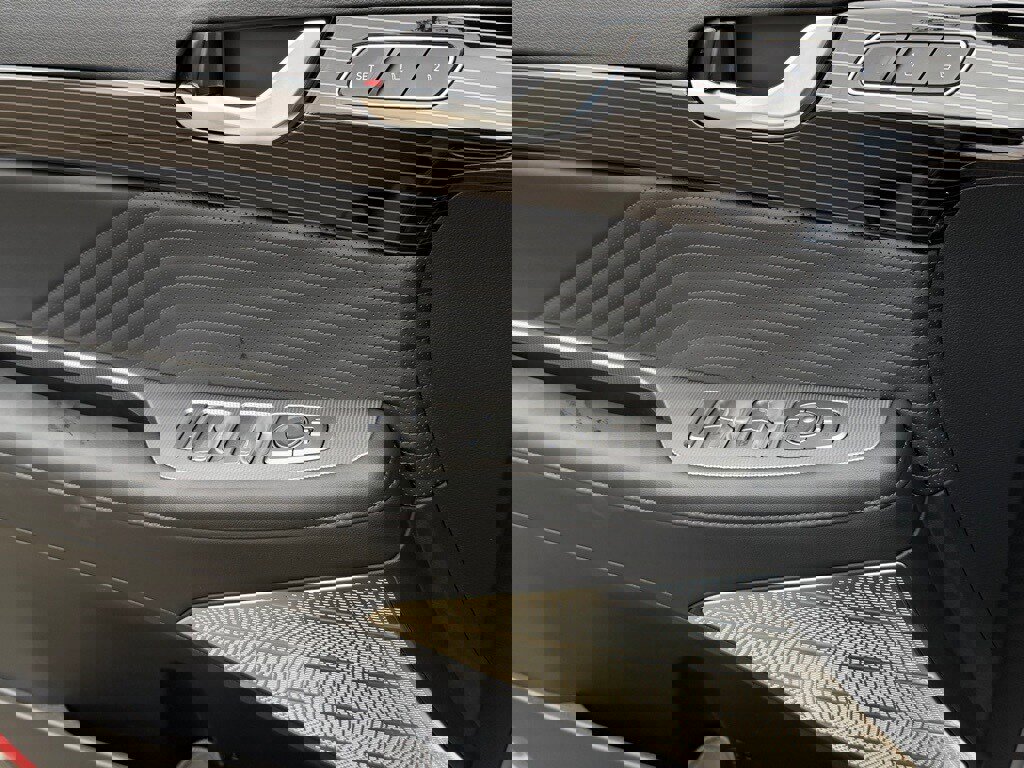 Used 2024 Hyundai Palisade Calligraphy image 23