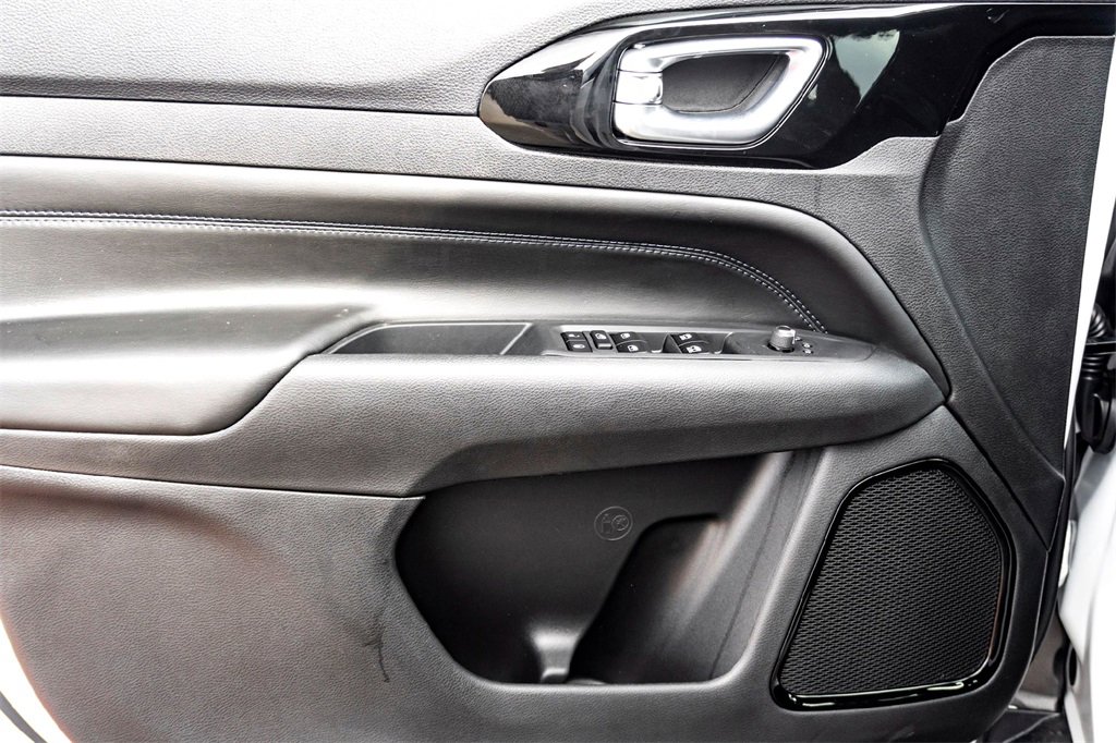 New 2026 Jeep Compass Limited image 7