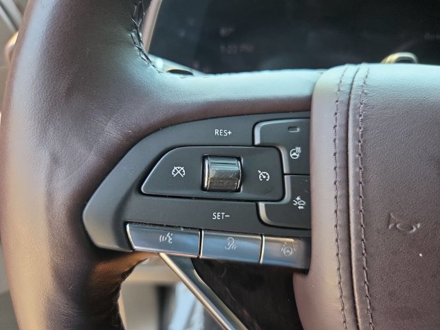 Certified 2024 Cadillac Escalade Premium Luxury Platinum AWD/4WD image 12