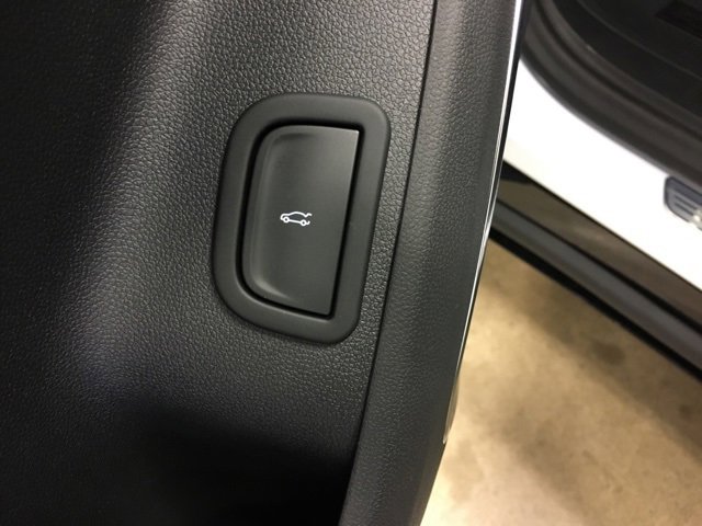 New 2026 Chevrolet Traverse High Country w/ LPO, Floor Liner Package image 41