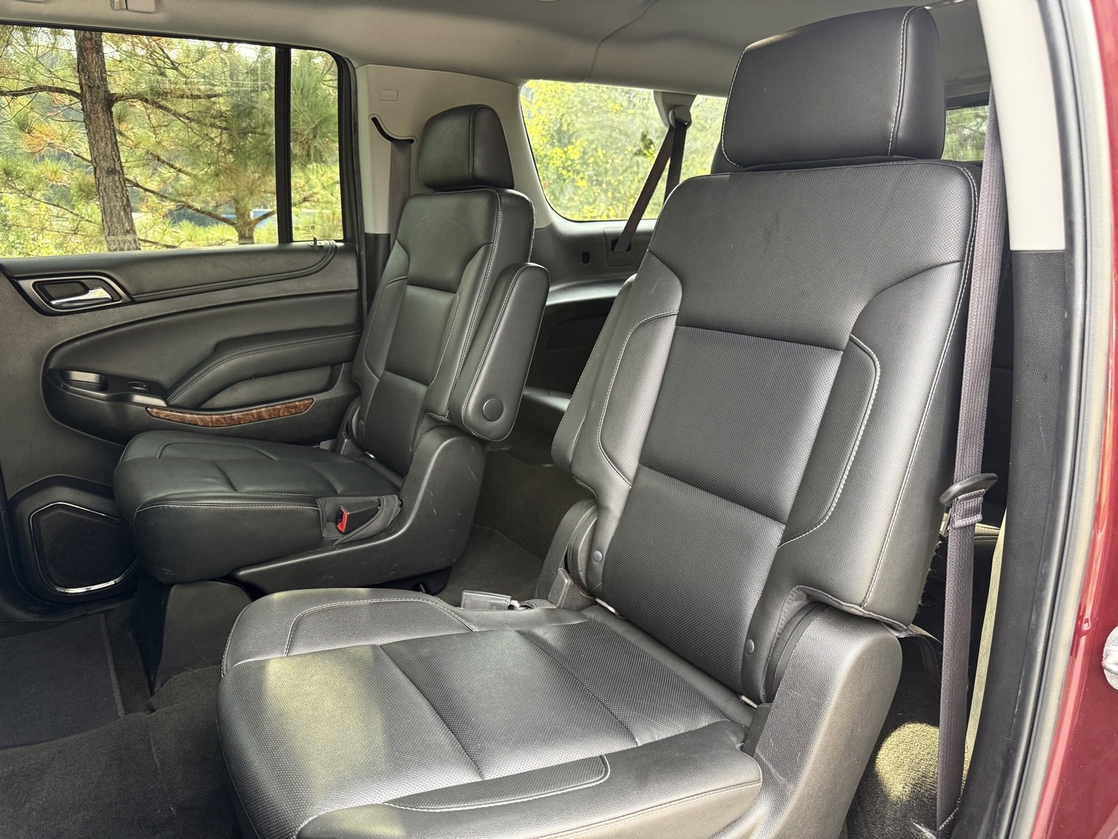 Used 2017 Chevrolet Suburban Premier image 40