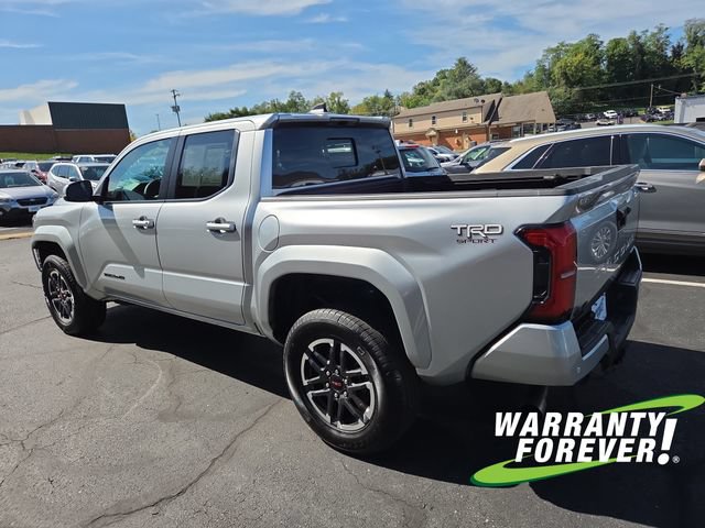 Used 2025 Toyota Tacoma TRD Sport w/ TRD Sport Upgrade Package AWD/4WD image 5