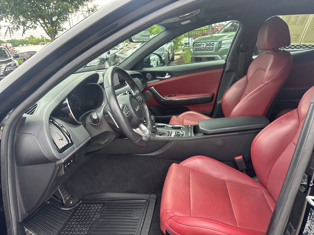 Used 2023 Kia Stinger GT-Line w/ Sun & Sound Package RWD image 9