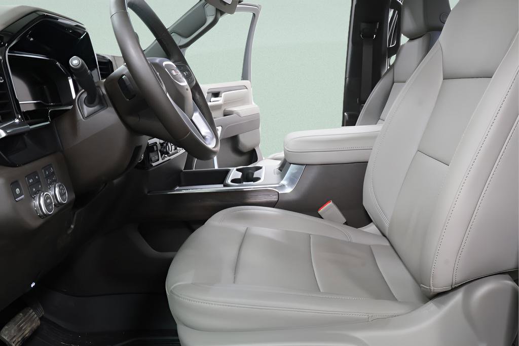 Used 2025 GMC Sierra 2500 SLT w/ SLT Convenience Package image 22