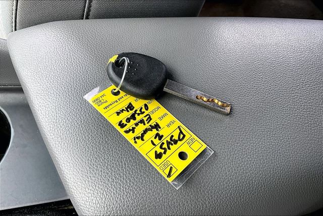 Used 2021 Hyundai Elantra SE FWD image 34