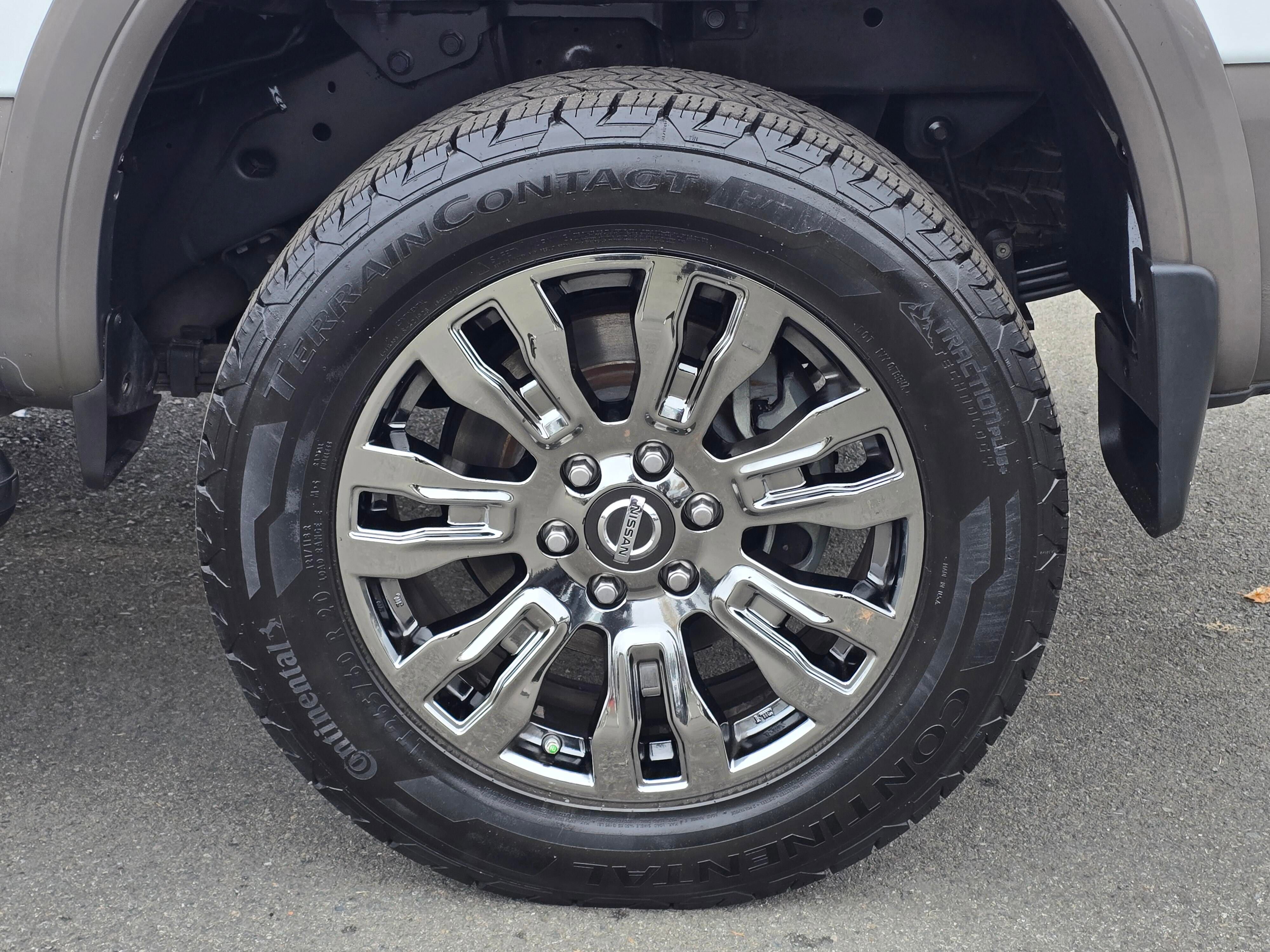 Used 2019 Nissan Titan Platinum Reserve w/ Platinum Utility Package image 12