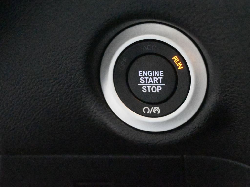 New 2026 Chrysler Voyager LX image 18