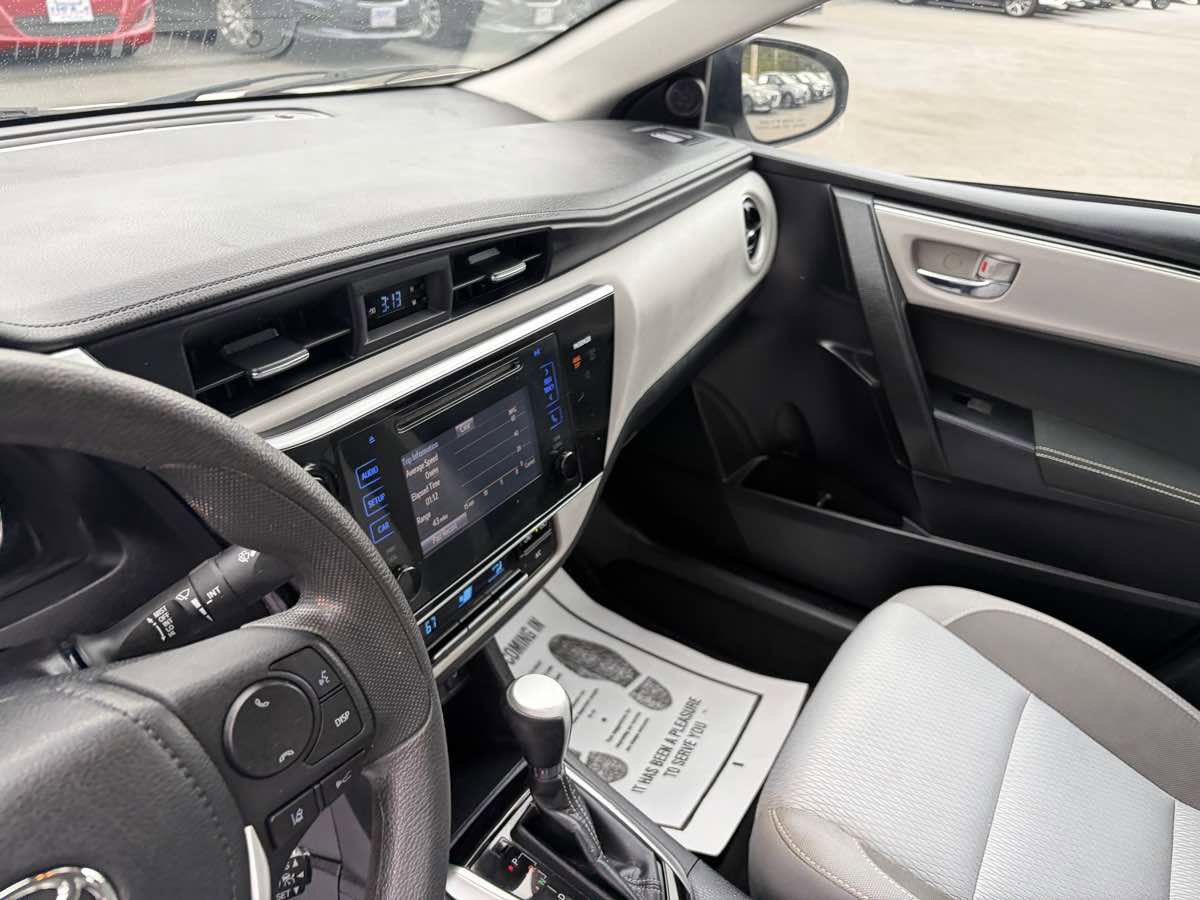 Used 2017 Toyota Corolla L FWD image 13